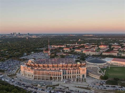 Tcu fort worth - Once Upon a Room Fort Worth is run by a group of outstanding TCU students. Our partnership started in 2018 and has continued to grow since. Our room program is run on a weekly basis at Cook Children’s with new rooms being …